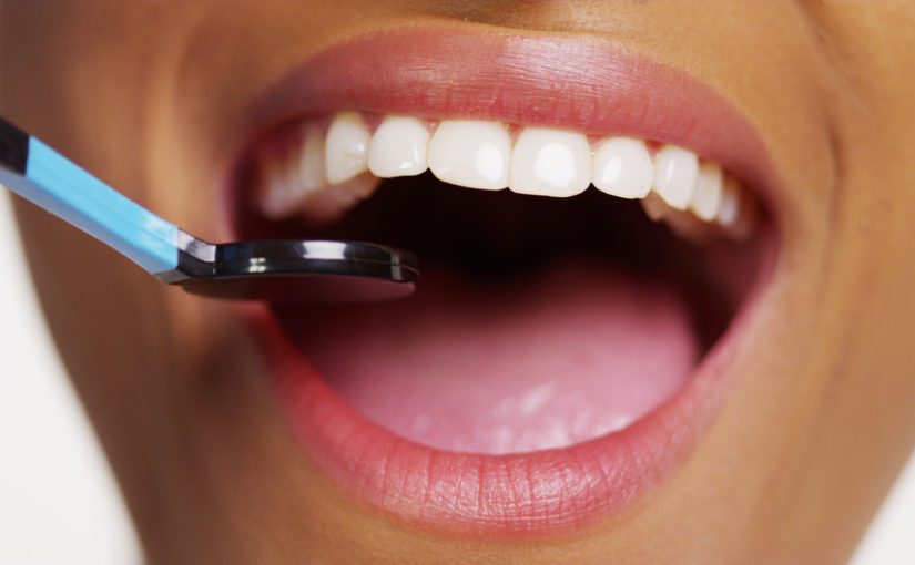 Całościowe leczenie dentystyczne – odkryj drogę do zdrowego i pięknego uśmiechu.